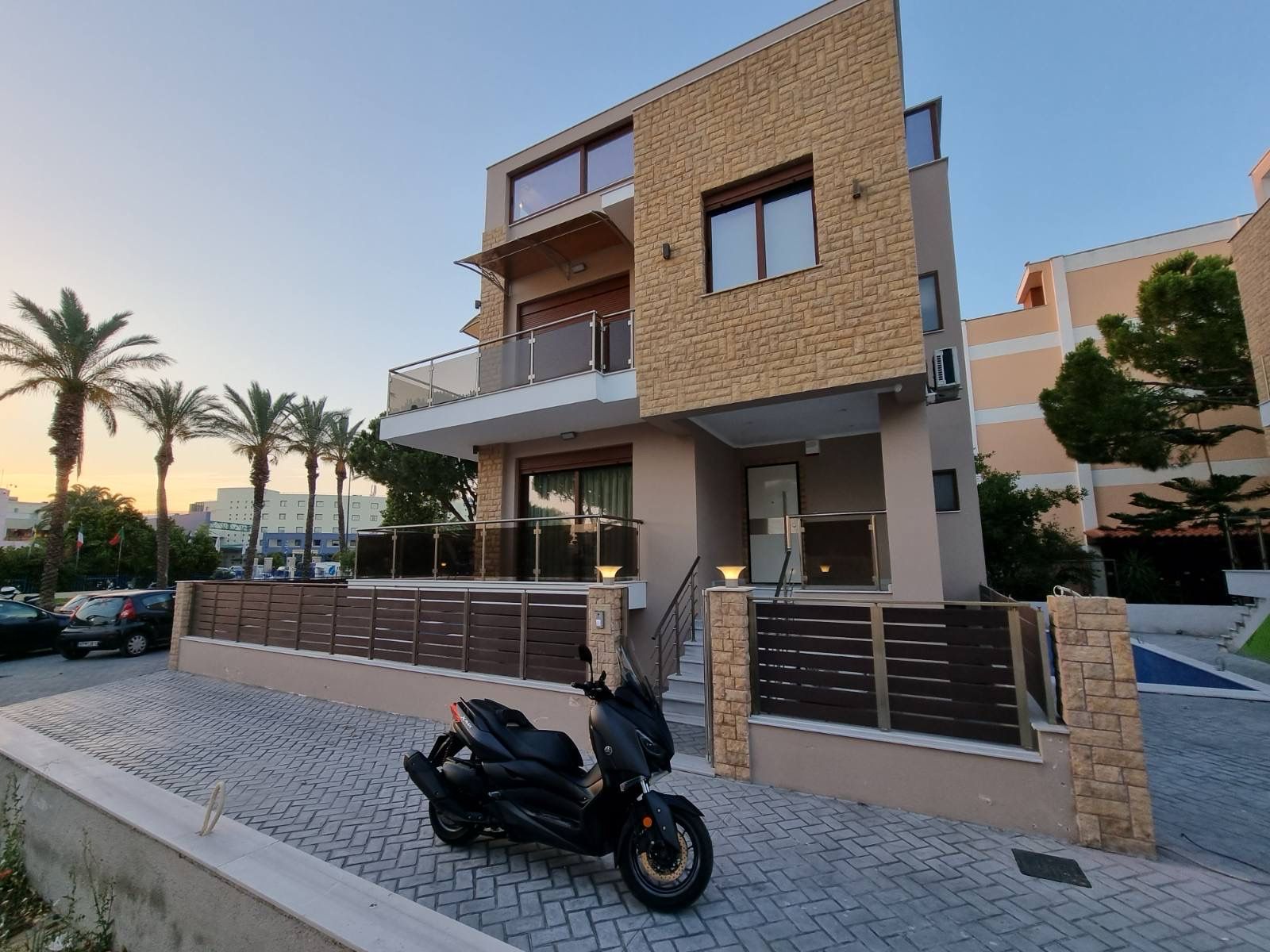 Ελλάδα · Τοποθεσία κατόπιν επικοινωνίας — 26